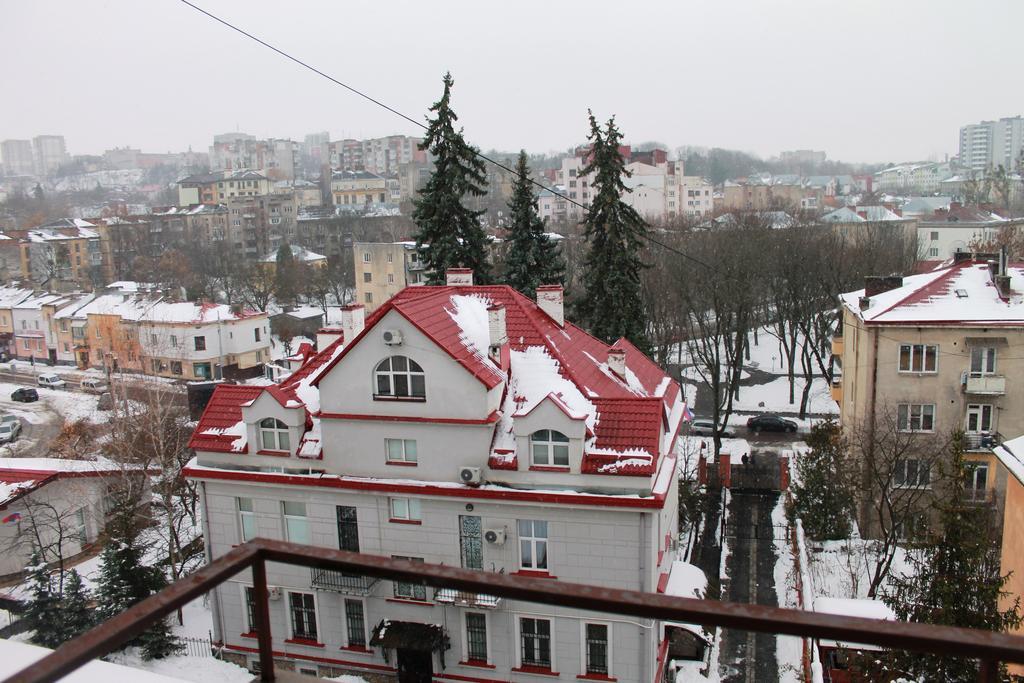 Modern Apartment On Mechnikova Street 18 ลวีฟ ภายนอก รูปภาพ