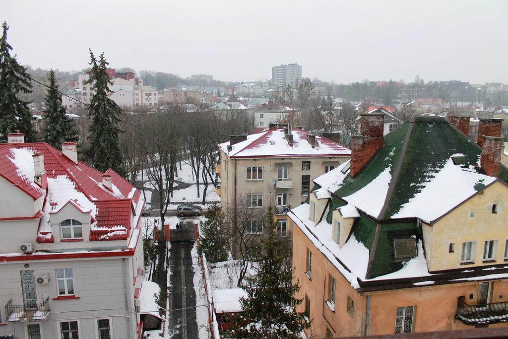 Modern Apartment On Mechnikova Street 18 ลวีฟ ภายนอก รูปภาพ